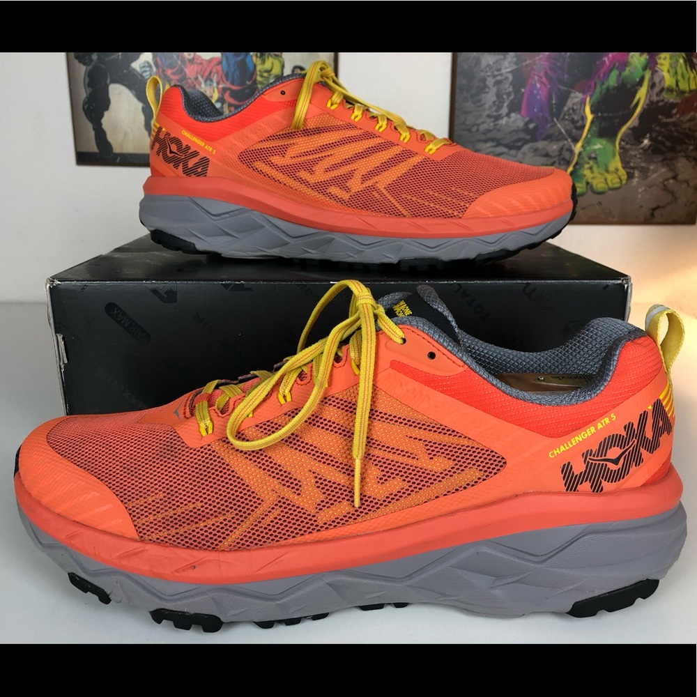 Mens Hoka One One Challenger ATR 5 Running shoe.